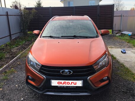 2017 Lada (ВАЗ) Vesta SW Cross I, оранжевый, 900000 рублей, вид 1