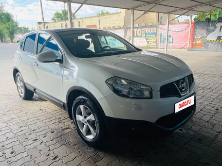 2013 Nissan Qashqai I Рестайлинг, белый, 1100000 рублей, вид 1