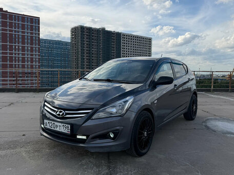 2015 Hyundai Solaris I Рестайлинг, серый, 750000 рублей, вид 1