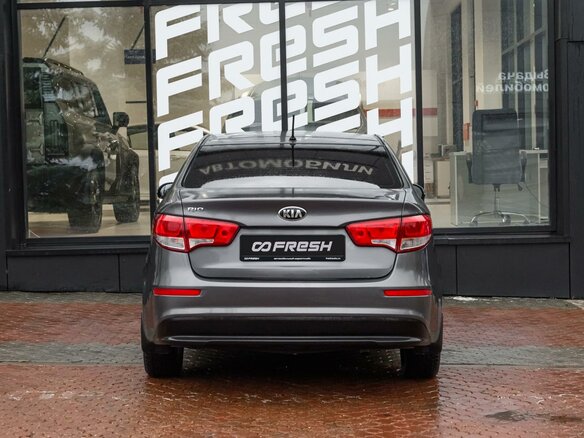 2015 Kia Rio III Рестайлинг, серый, 899000 рублей - вид 3