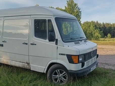 1984 Mercedes-Benz T1, белый, 500000 рублей, вид 1
