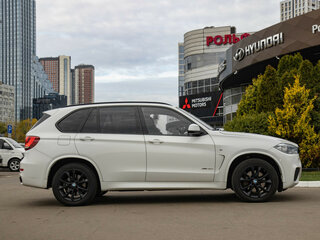 2016 BMW X5 40d III (F15), белый, 3570000 рублей, вид 3