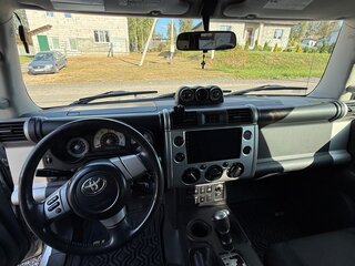 2007 Toyota FJ Cruiser, серебристый, 3408151 рублей, вид 5