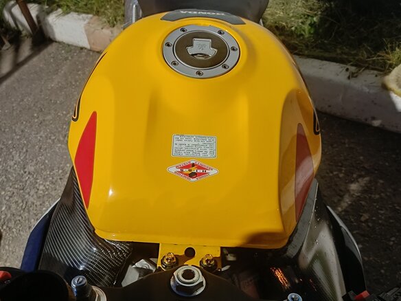 2000 Honda CBR 929RR Fireblade, жёлтый, 520000 рублей - вид 8