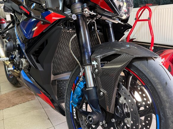 2023 BMW M 1000 R, чёрный, 2395000 рублей - вид 2
