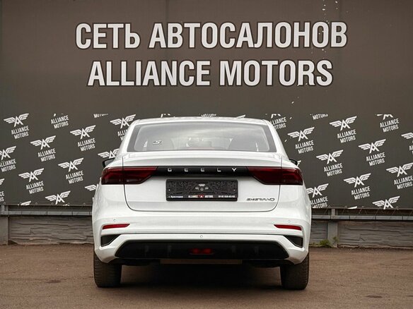 2024 Geely Emgrand II, белый - вид 5