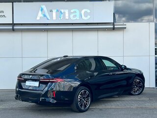 2025 BMW 5 серии Long 530Li xDrive VIII (G60/G61/G68), чёрный, 8490000 рублей, вид 5