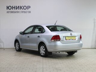 2015 Volkswagen Polo V Рестайлинг, серебристый, 889000 рублей, вид 4