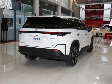 2026 Toyota bZ3X 58.3 kWh, белый, 2690000 рублей, вид 5