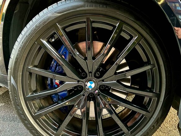 2019 BMW X5 M50d IV (G05/G18), чёрный, 7900000 рублей - вид 23