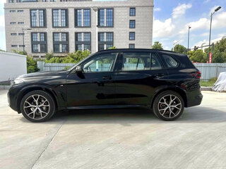 2025 BMW X5 Long 30Li IV (G05/G18) Рестайлинг, чёрный, 8200700 рублей, вид 4
