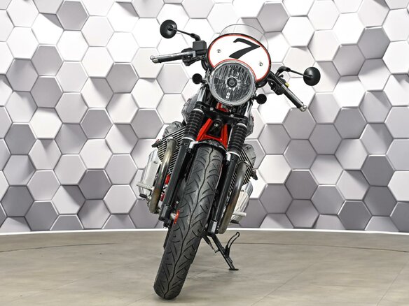 2012 Moto Guzzi V 7, чёрный - вид 4