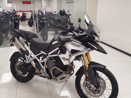 2023 Triumph Tiger 1200, зелёный, 1950000 рублей, вид 1