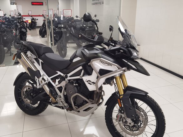 2023 Triumph Tiger 1200, зелёный, 1950000 рублей