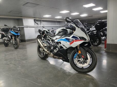 2026 BMW S 1000 RR, белый, 2750000 рублей, вид 4