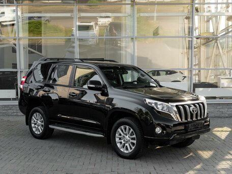 2015 Toyota Land Cruiser Prado 150 Series Рестайлинг 1, чёрный, 3199000 рублей, вид 3