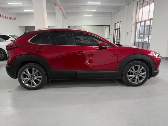 2022 Mazda CX-30 I, красный, 1470000 рублей - вид 3