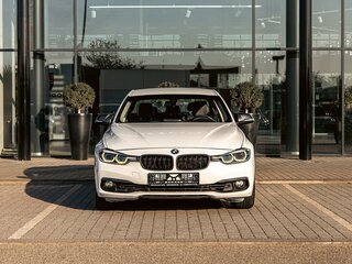 2017 BMW 3 серии 320i VI (F3x) Рестайлинг, белый, 1855000 рублей, вид 2