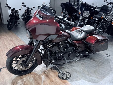 2017 Harley-Davidson Street Glide Special, пурпурный, 1799000 рублей, вид 4