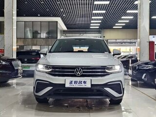 2022 Volkswagen Tiguan II Рестайлинг, белый, 2430005 рублей, вид 2