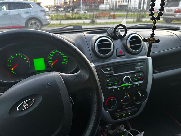 2017 Lada (ВАЗ) Granta I, белый, 500000 рублей - вид 8