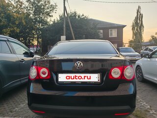 2009 Volkswagen Jetta V, чёрный, 750000 рублей, вид 2