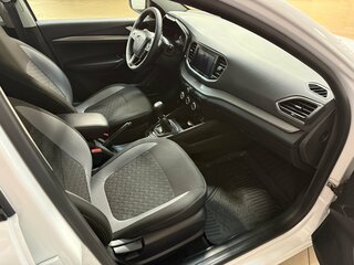 2023 Lada (ВАЗ) Vesta I Рестайлинг (NG), белый, 1050000 рублей, вид 5