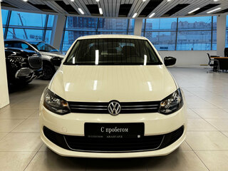 2013 Volkswagen Polo V, белый, 795000 рублей, вид 3