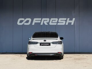 2021 Toyota Camry VIII (XV70) Рестайлинг, белый, 2940000 рублей, вид 4