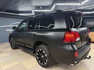 2013 Toyota Land Cruiser 200 Series Рестайлинг 1, чёрный, 4749000 рублей, вид 4