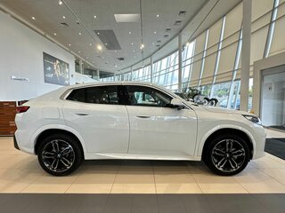 2025 BMW X2 sDrive25i II (U10), белый, 5700000 рублей, вид 4