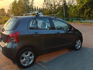 2008 Toyota Yaris Multimode II, серый, 650000 рублей, вид 3
