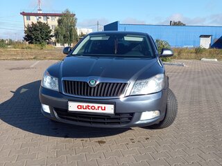2011 Skoda Octavia II (A5) Рестайлинг, серый, 1050000 рублей, вид 2