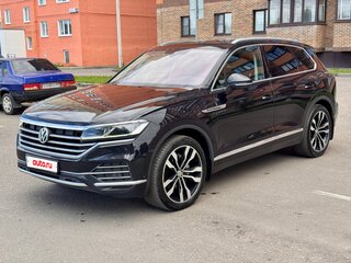 2018 Volkswagen Touareg III, чёрный, 2990000 рублей, вид 1