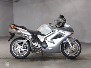 2004 Honda VFR 800, серебристый, 530000 рублей, вид 1