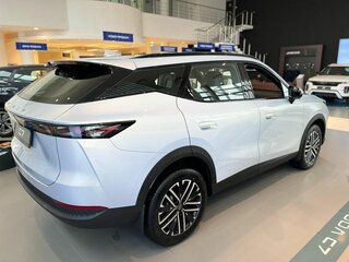 2026 Omoda C7, серебристый, 3099000 рублей, вид 4