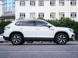 2023 Volkswagen Tayron I Рестайлинг, белый, 1813010 рублей, вид 5