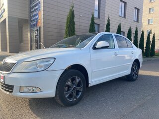2011 Skoda Octavia II (A5) Рестайлинг, белый, 360000 рублей, вид 2