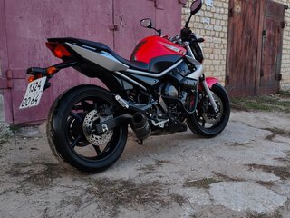 Yamaha XJ6 (FZ6R)