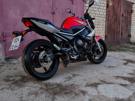 2011 Yamaha XJ6 (FZ6R), красный, 580000 рублей, вид 1