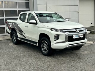 2021 Mitsubishi L200 V Рестайлинг, белый, 2600000 рублей, вид 3