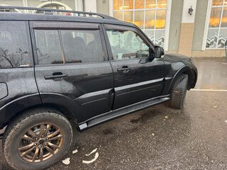 2012 Mitsubishi Pajero IV Рестайлинг 1, чёрный, 1750000 рублей, вид 4