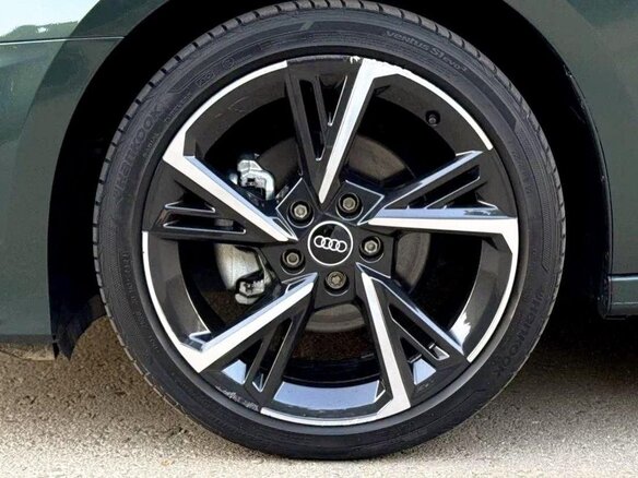 2023 Audi A3 Sportback 35 TFSI IV (8Y), зелёный, 2163000 рублей - вид 18