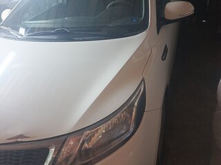 2014 Kia Rio 5-speed III, белый, 950000 рублей, вид 3
