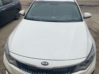 2019 Kia Optima IV Рестайлинг, белый, 1800000 рублей, вид 1
