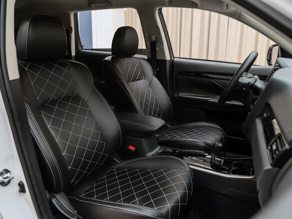2022 Mitsubishi Outlander III Рестайлинг 3, белый, 2800000 рублей - вид 18
