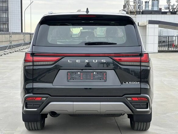 2026 Lexus LX 500d IV, чёрный, 17990000 рублей - вид 3