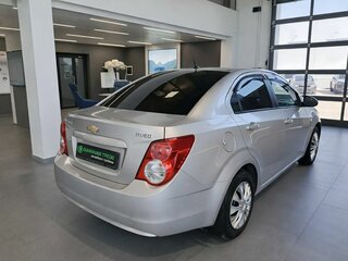 2014 Chevrolet Aveo II, серебристый, 549000 рублей, вид 4