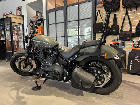2021 Harley-Davidson Street Bob, зелёный, 1995000 рублей, вид 3
