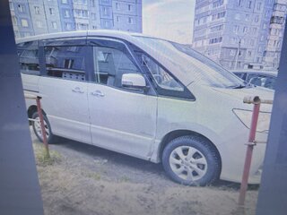 2013 Nissan Serena IV (C26), серый, 1400000 рублей, вид 2